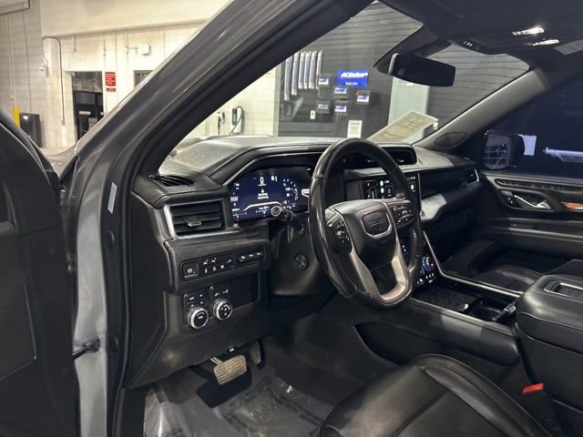 Used 2022 GMC Yukon XL Denali image 12