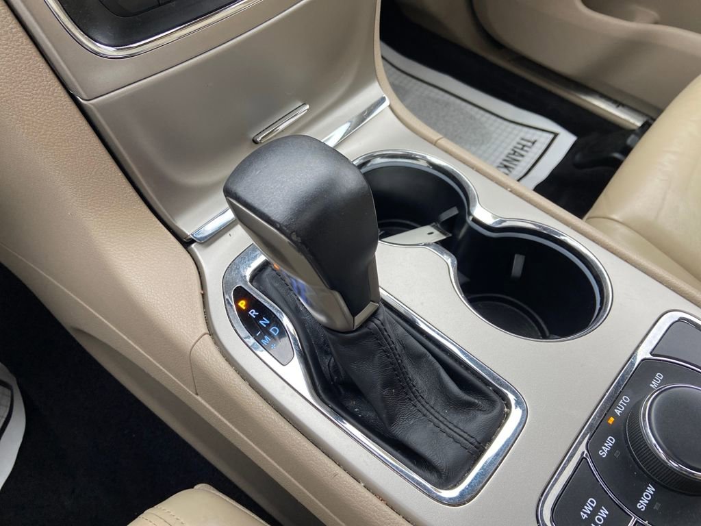 Used 2017 Jeep Grand Cherokee Limited w/ Trailer Tow Group IV image 34