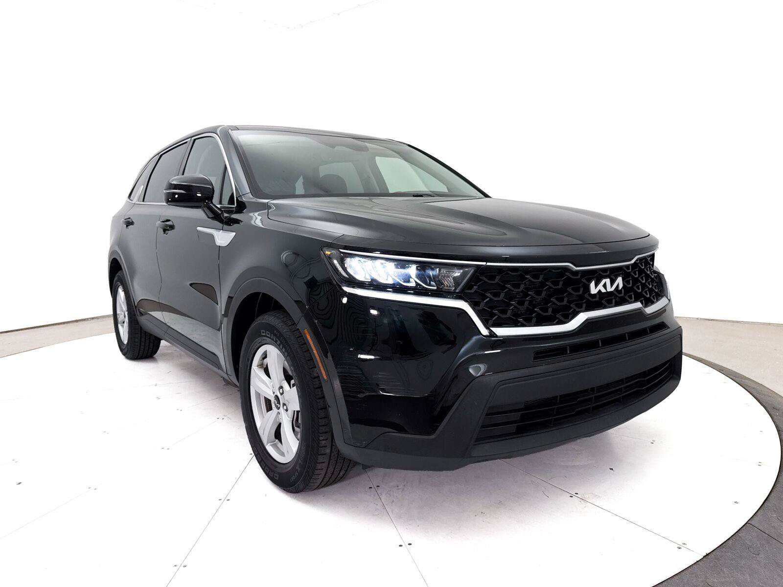 Used 2023 Kia Sorento LX FWD image 12