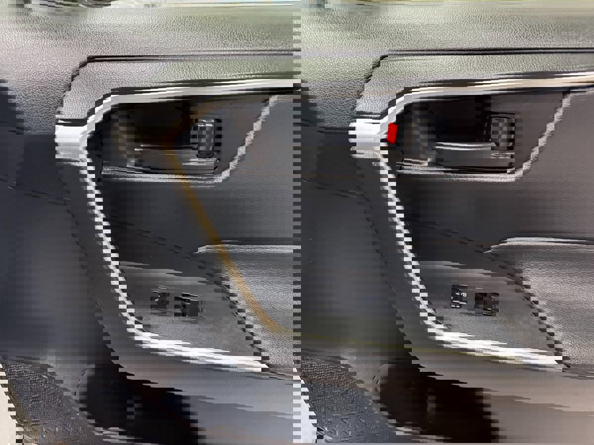 Used 2019 Toyota RAV4 LE w/ All Weather Liner Package AWD/4WD image 15