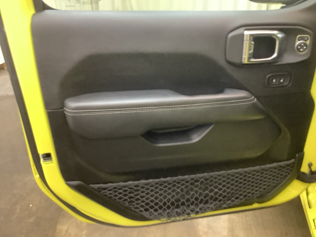 Used 2023 Jeep Wrangler Unlimited Sahara AWD/4WD image 13