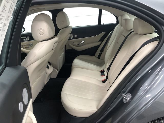 Used 2018 Mercedes-Benz E 300 4MATIC image 27