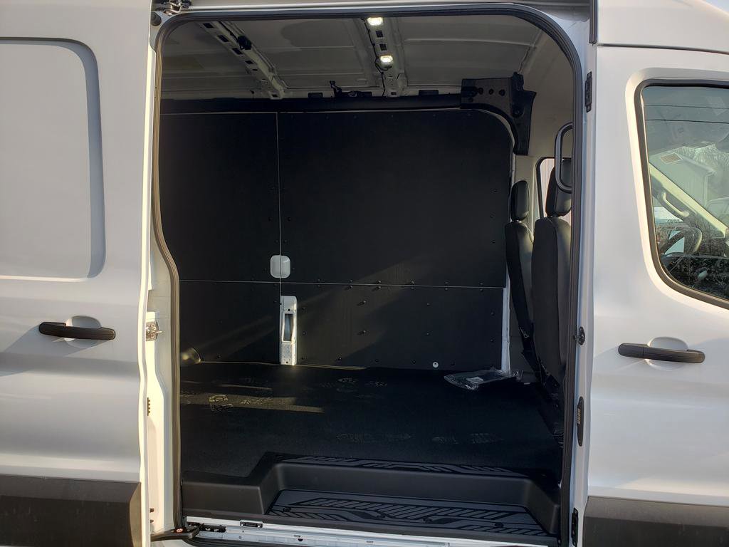New 2026 Ford Transit 250 148 Medium Roof w/ Exterior Upgrade Package RWD image 9