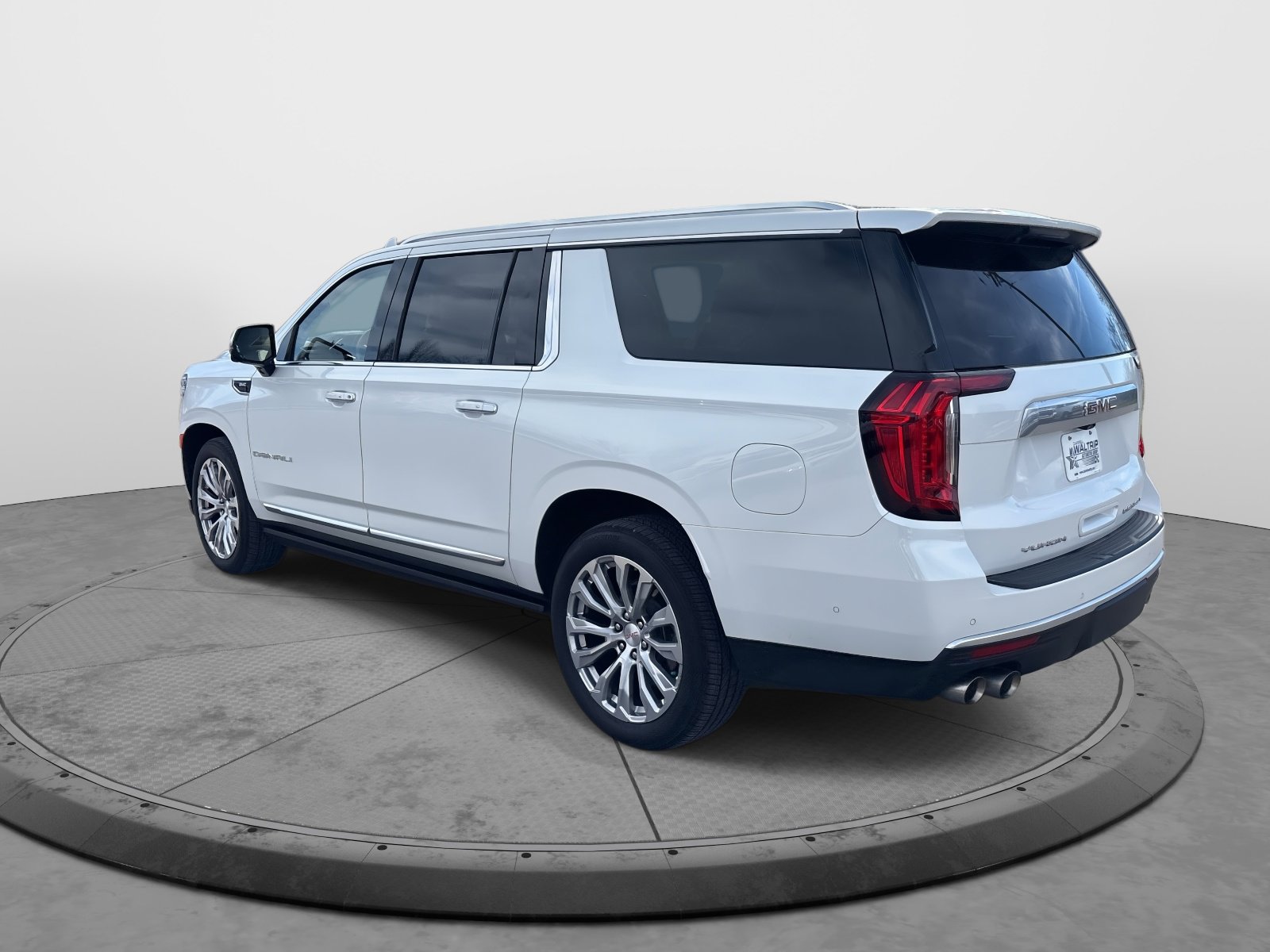 Certified 2024 GMC Yukon XL Denali w/ Denali Reserve Package image 6