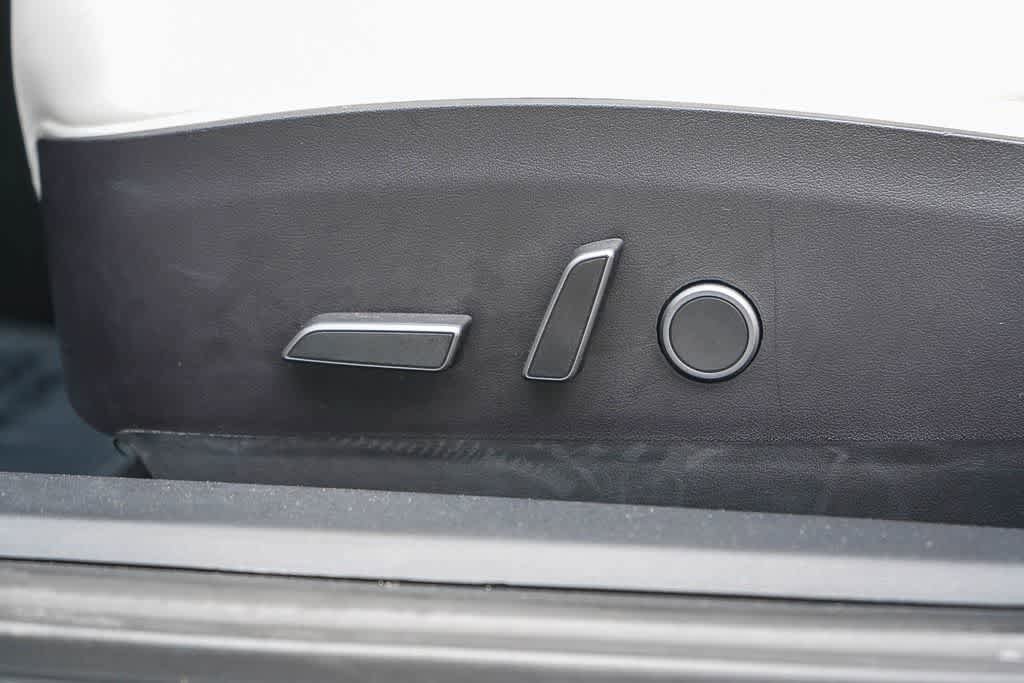 Used 2021 Tesla Model 3 Standard Range Plus RWD image 18