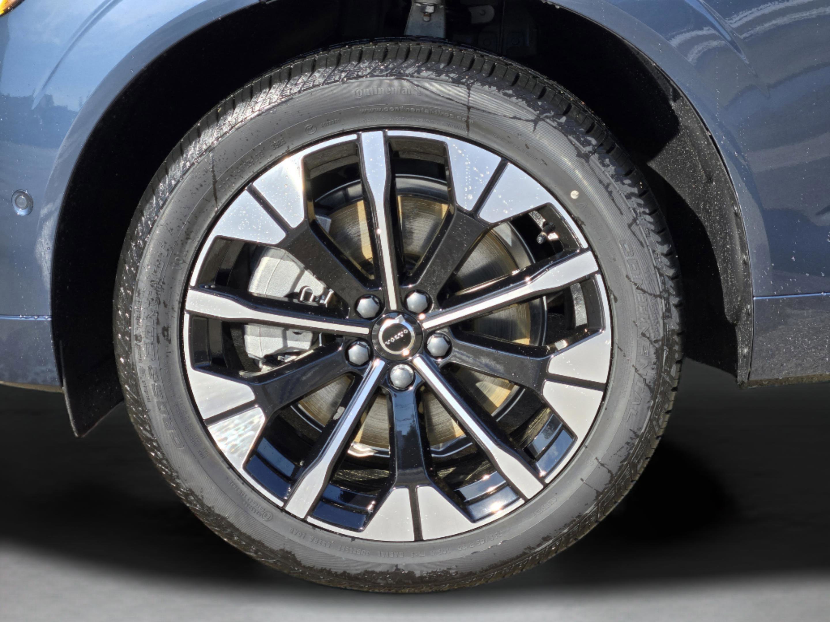 New 2026 Volvo XC60 T8 Plus w/ Protection Package Premier image 12