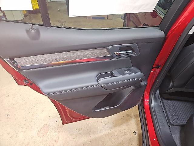 New 2026 GMC Terrain Denali w/ LPO, Black Badging Package image 18