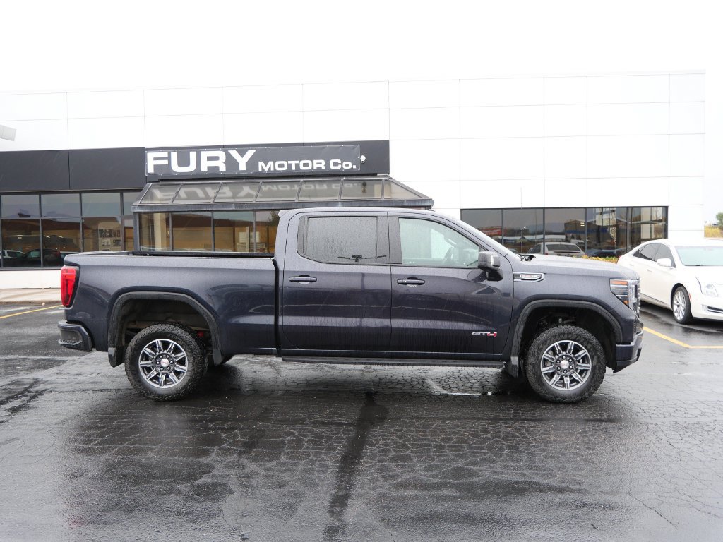 Used 2024 GMC Sierra 1500 AT4 w/ Technology Package AWD/4WD image 1