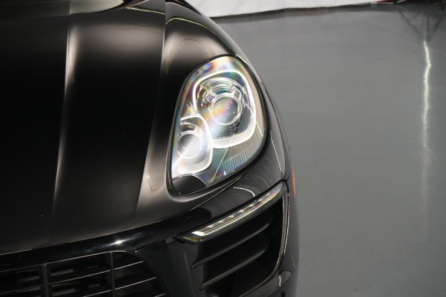 Used 2018 Porsche Macan AWD/4WD image 6
