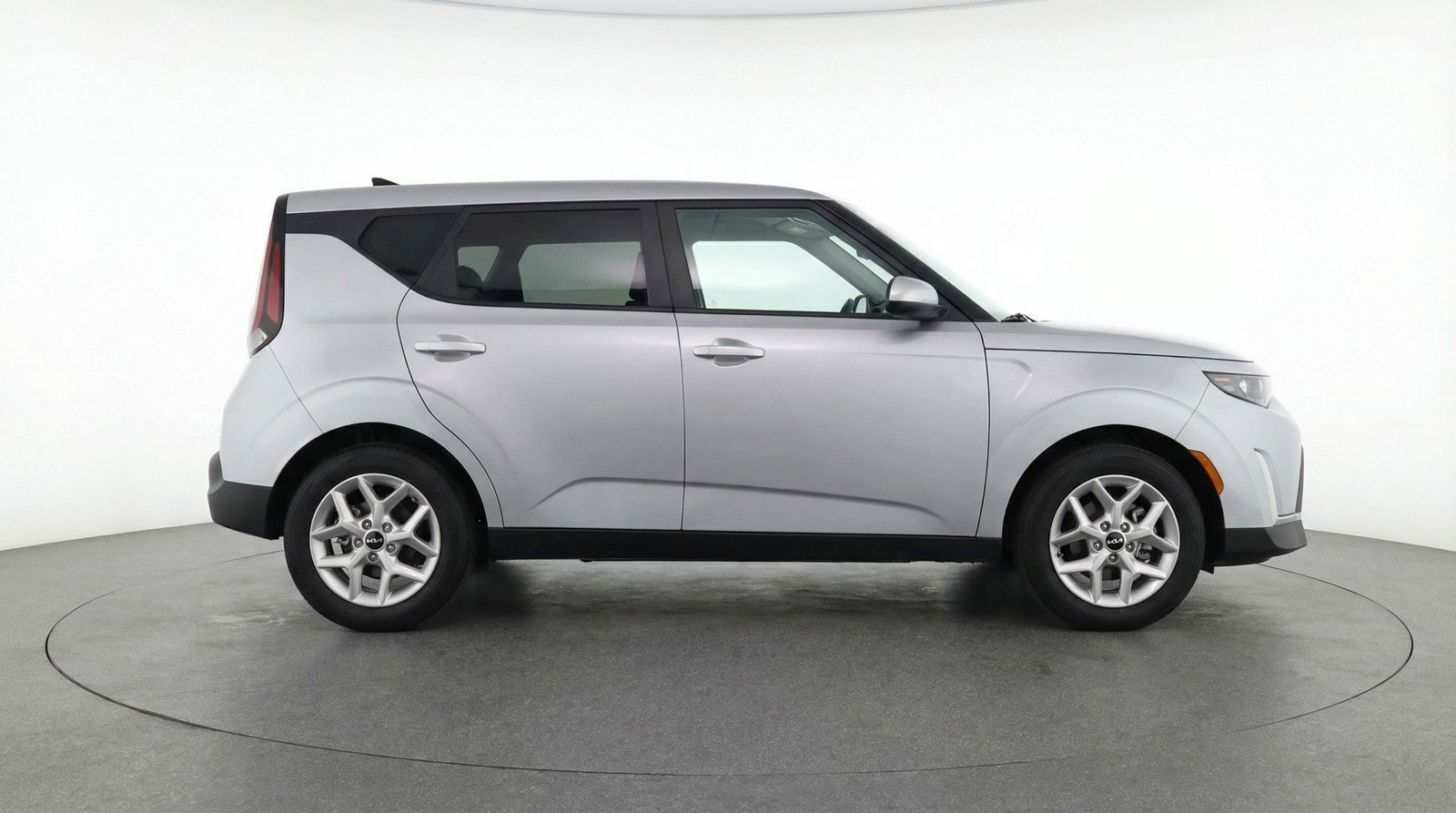 Used 2025 Kia Soul LX w/ LX Technology Package image 11