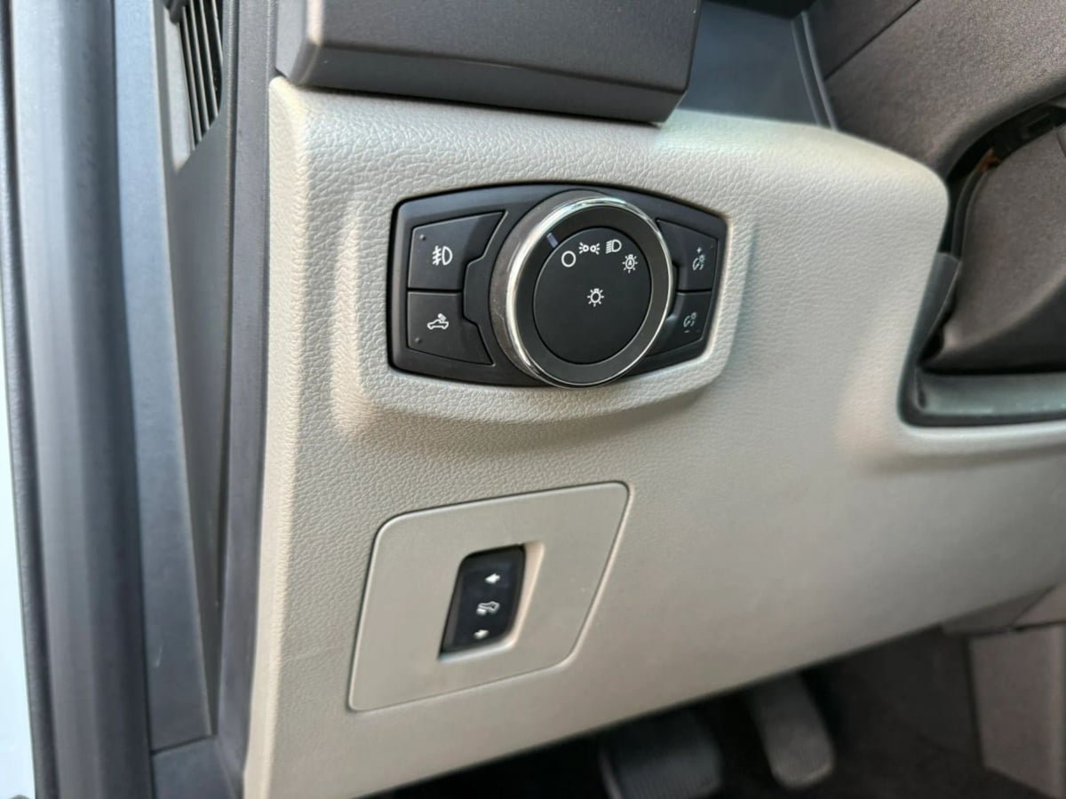 Used 2016 Ford F150 XLT w/ Equipment Group 302A Luxury AWD/4WD image 36
