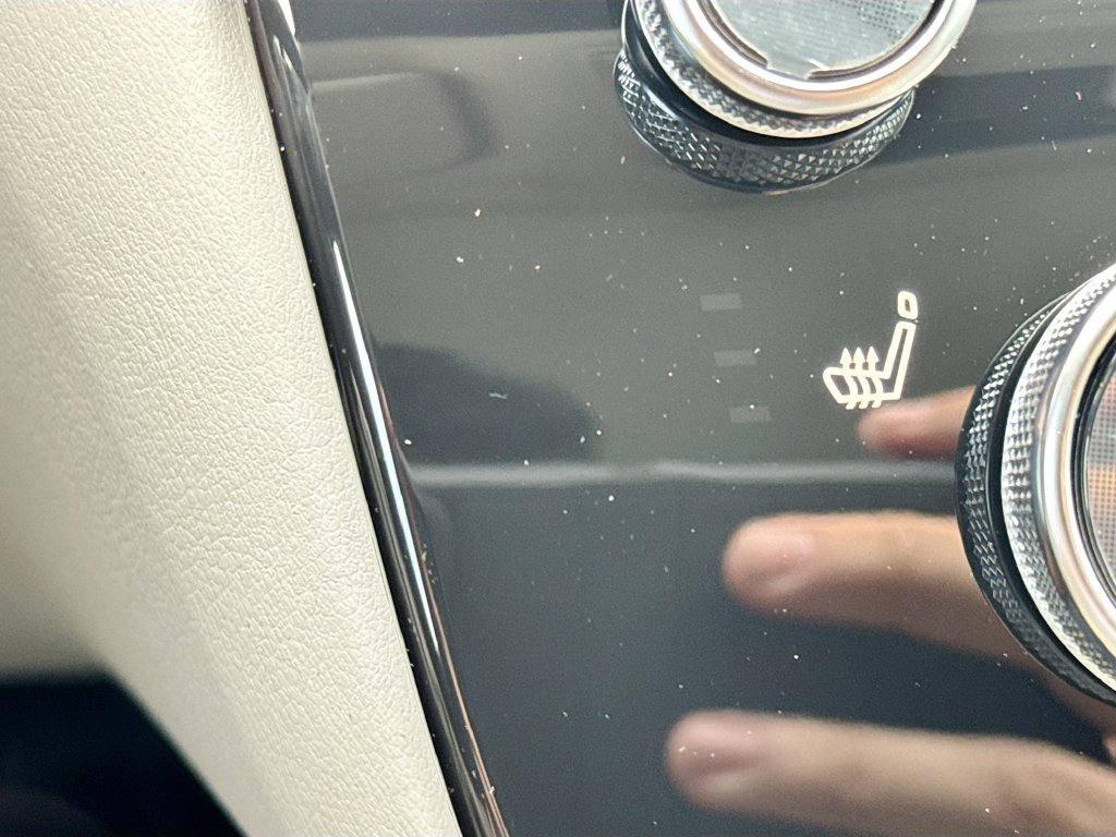Used 2027 INFINITI QX60 Pure w/ Cargo Package FWD image 21