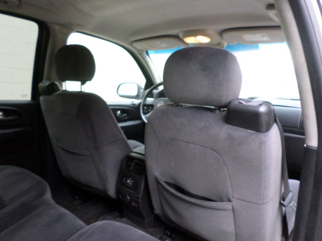 Used 2007 GMC Envoy SLE RWD image 14