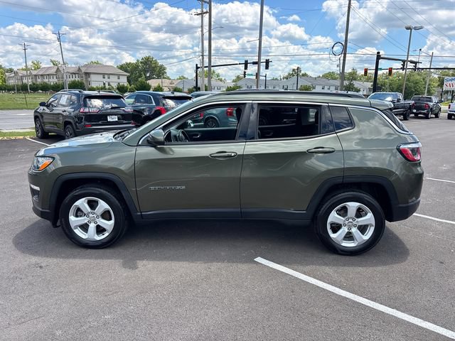 Used 2019 Jeep Compass Latitude w/ Cold Weather Group AWD/4WD image 3