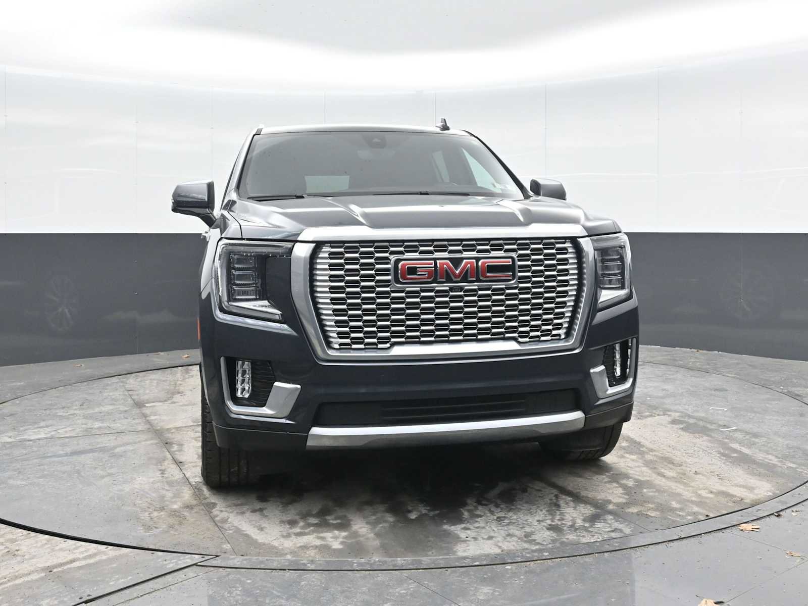 Used 2021 GMC Yukon Denali w/ Advanced Technology Package image 6