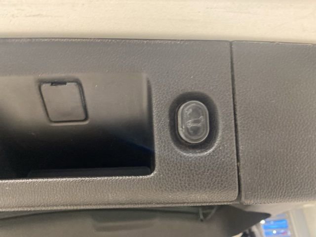 Used 2018 Chevrolet Tahoe LT image 9