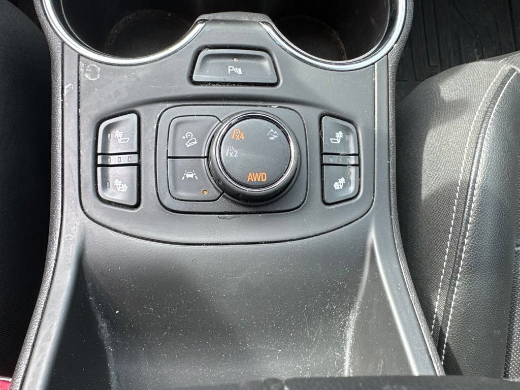 Used 2024 GMC Terrain SLT w/ Tech Package AWD/4WD image 13