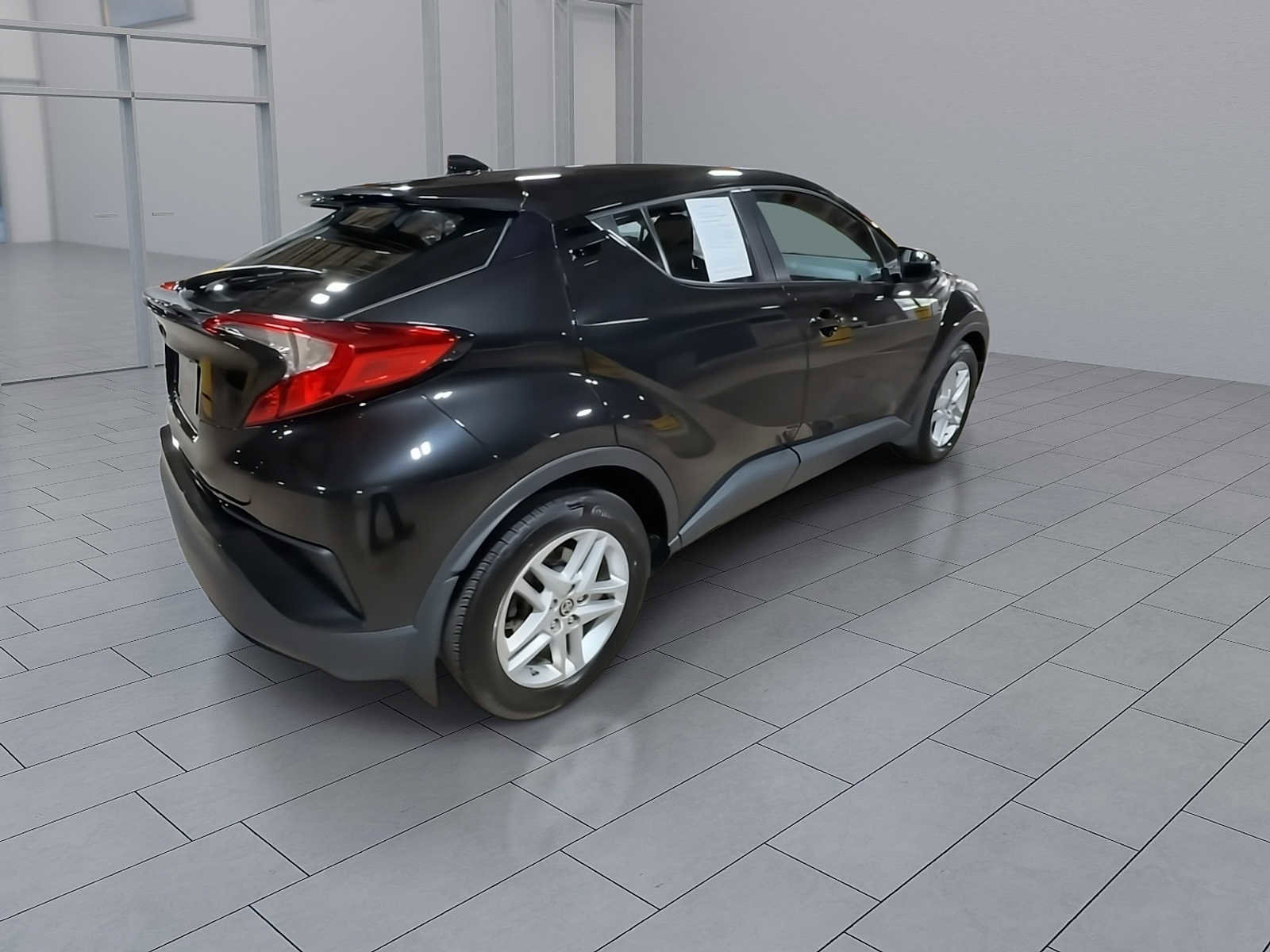 Used 2021 Toyota C-HR LE image 8
