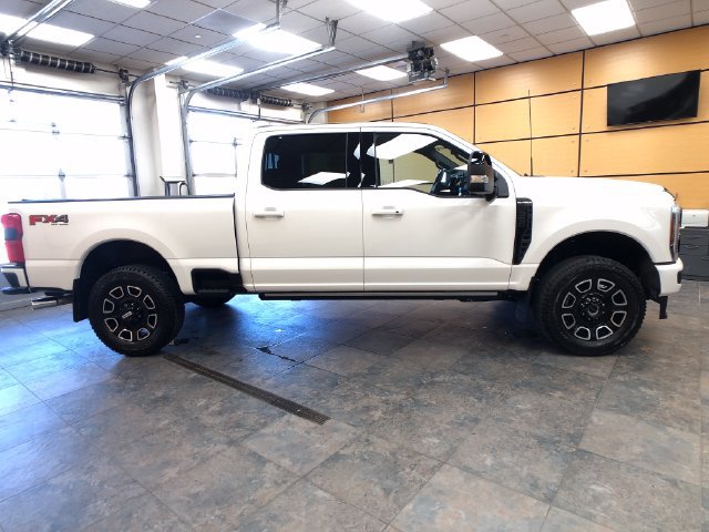 Used 2026 Ford F350 Platinum w/ FX4 Off-Road Package AWD/4WD image 8