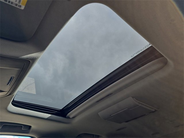 Used 2017 GMC Yukon Denali w/ Open Road Package image 21