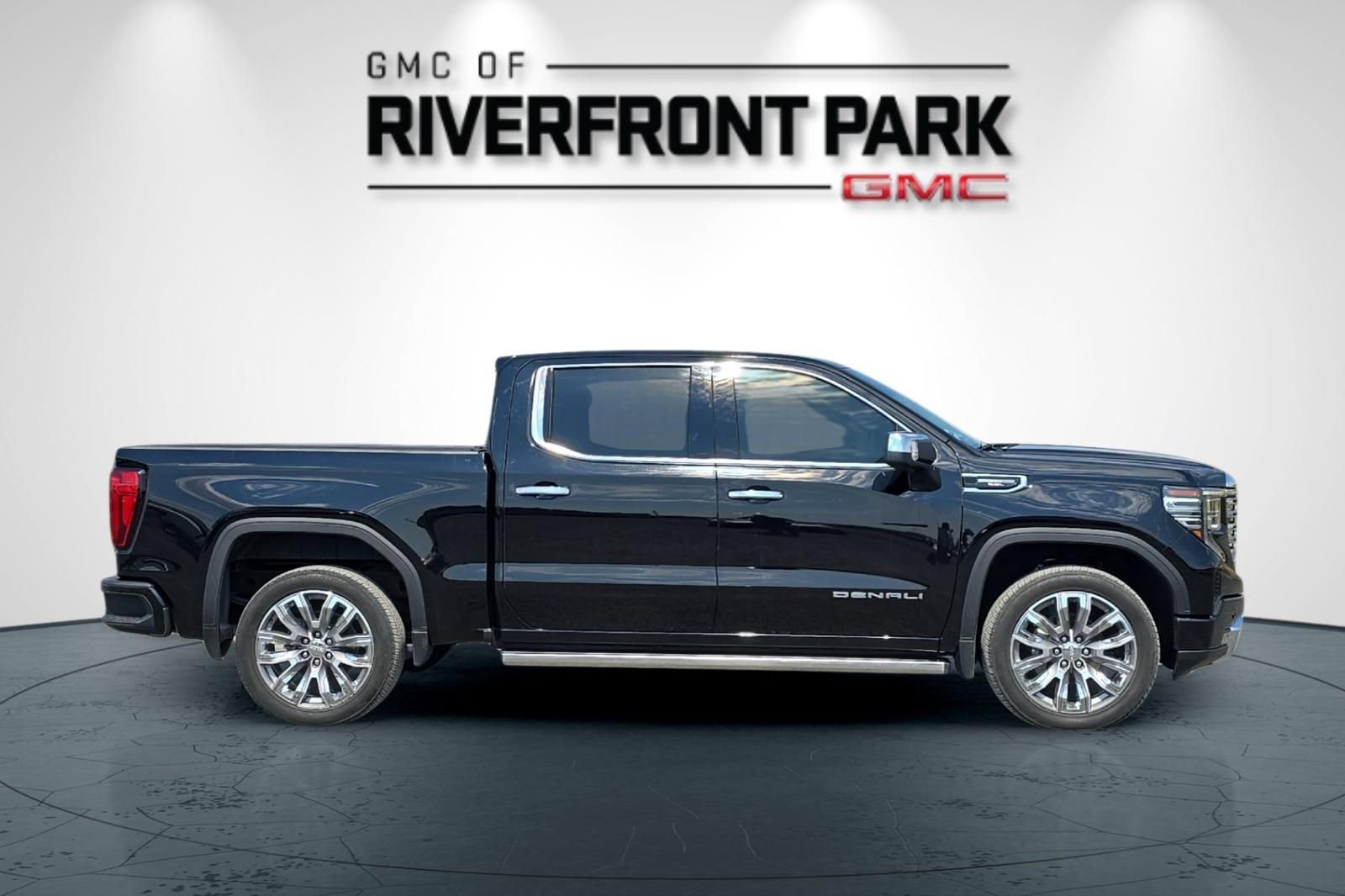 Used 2024 GMC Sierra 1500 Denali w/ Denali Reserve Package image 2