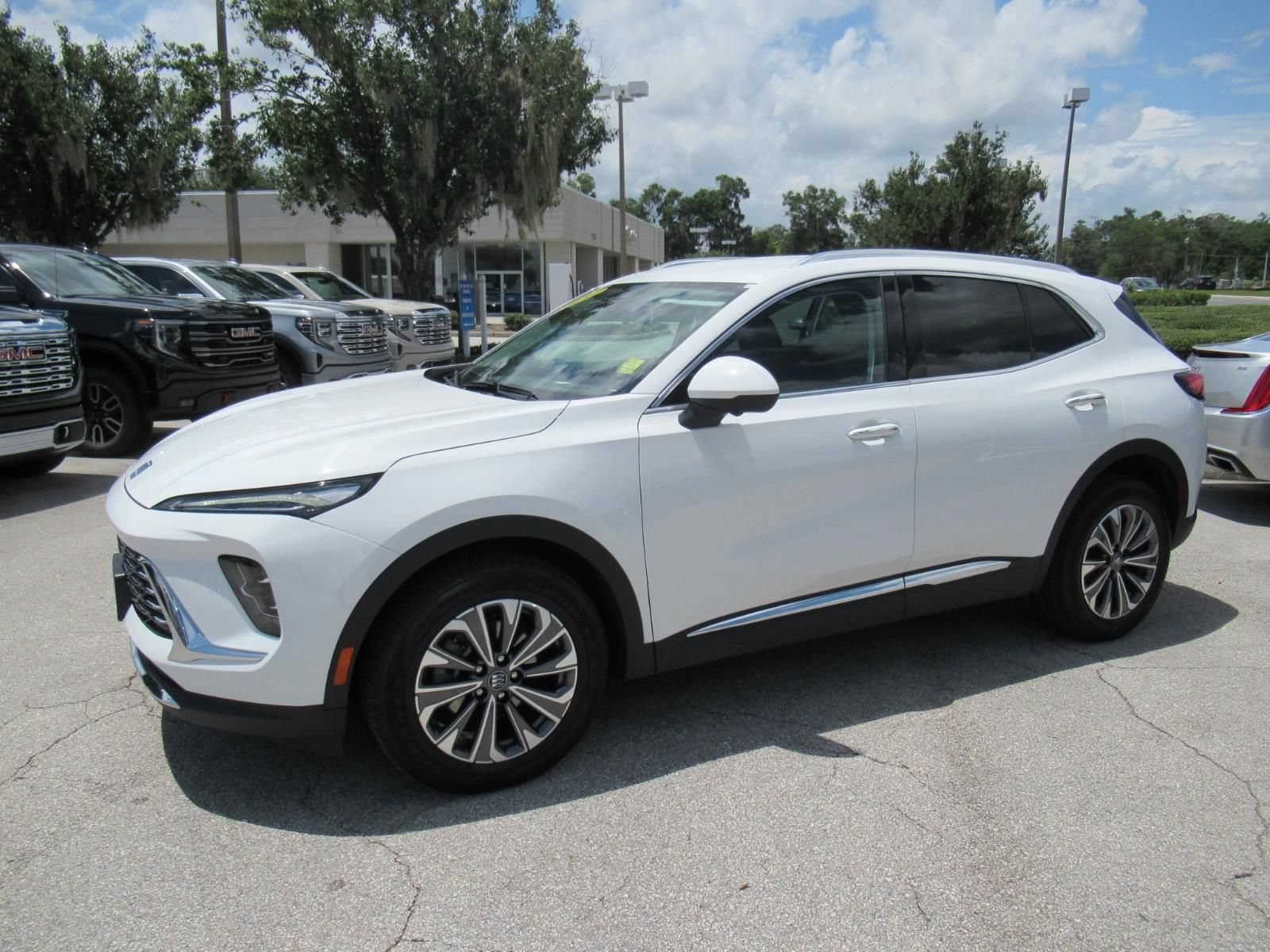 Used 2024 Buick Envision Preferred AWD/4WD image 4