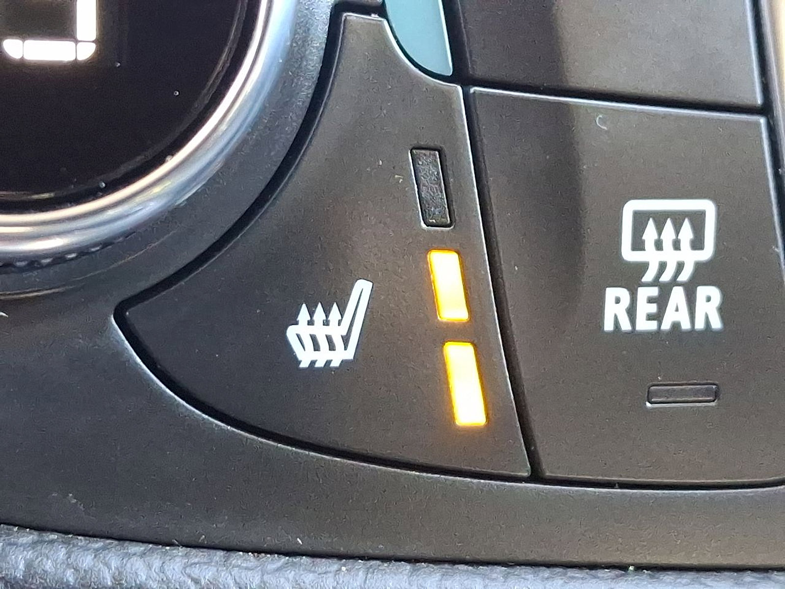 Certified 2024 Chevrolet Equinox LT w/ LPO, Floor Liner Package image 19