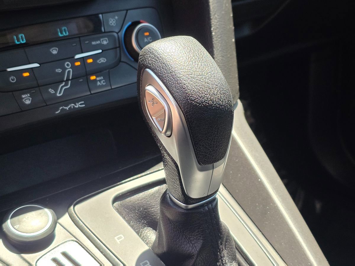 Used 2017 Ford Focus SEL FWD image 37