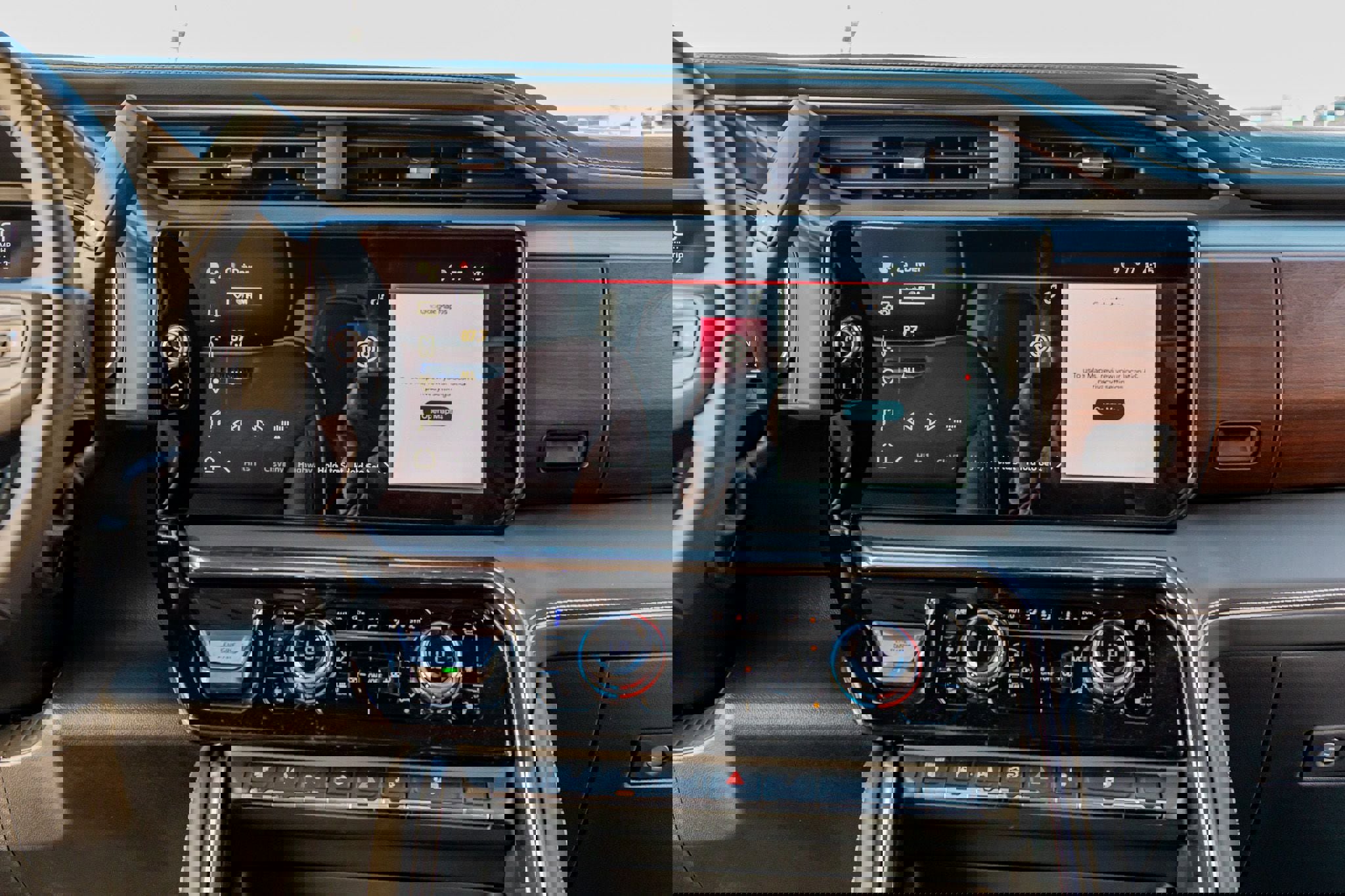 Used 2026 GMC Sierra 3500 Denali Ultimate image 24