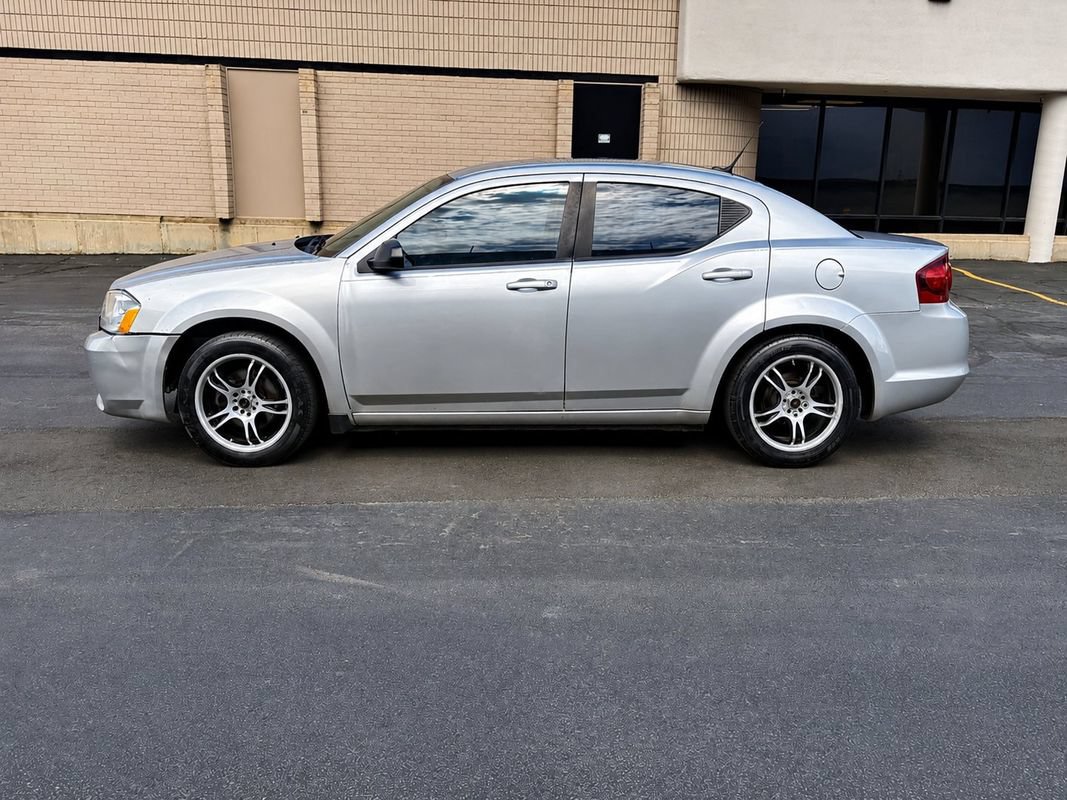 Used 2011 Dodge Avenger Express FWD image 2
