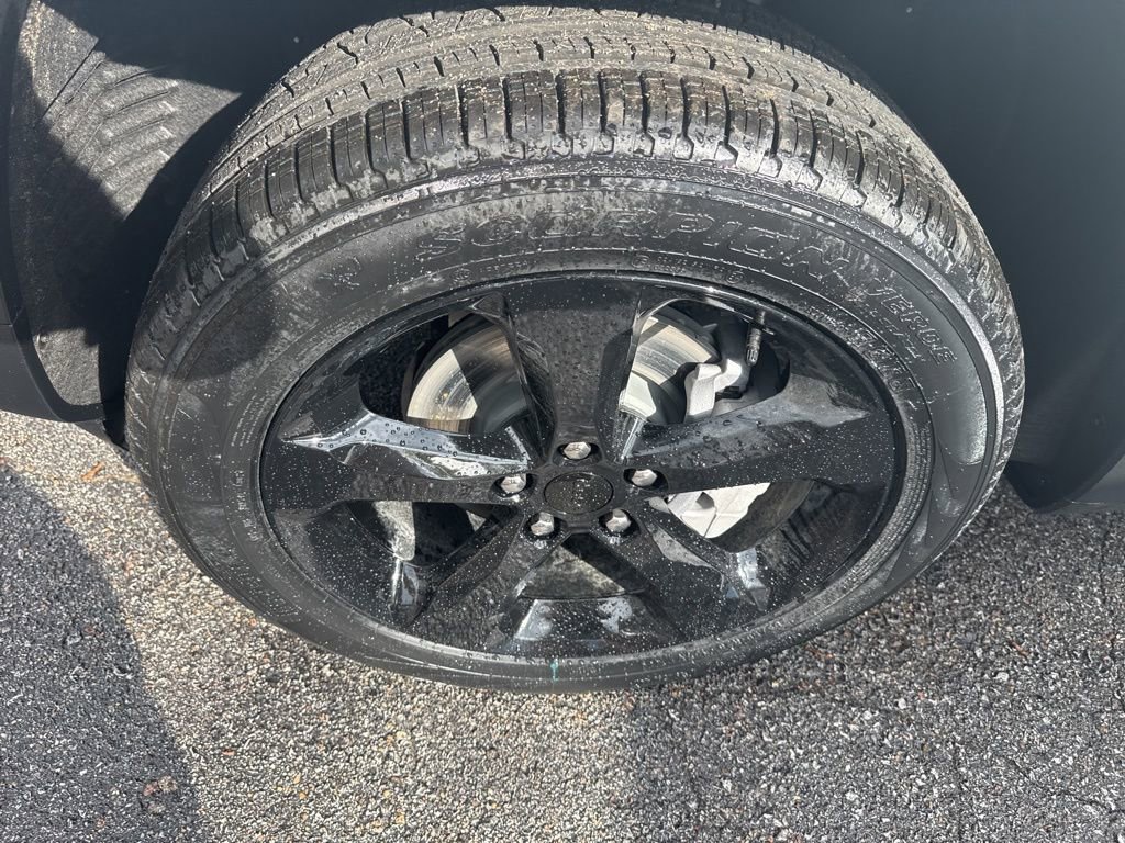 New 2025 Jeep Grand Cherokee Limited w/ Luxury Tech Group II image 8