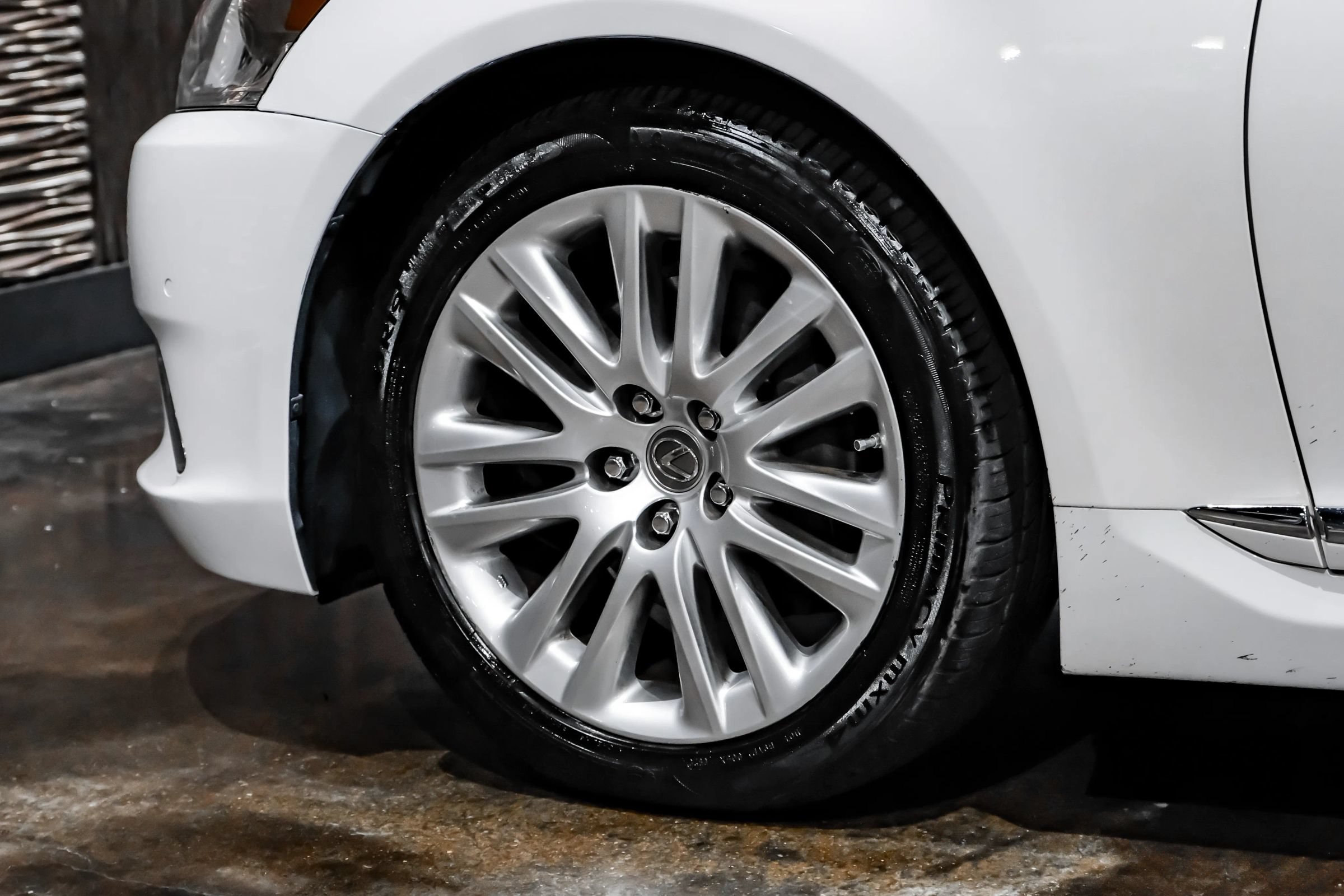Used 2015 Lexus LS 460 L RWD image 52