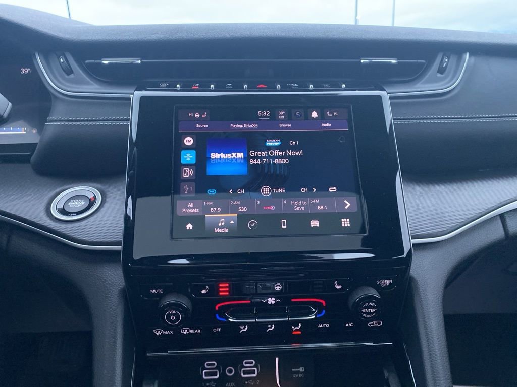 Used 2023 Jeep Grand Cherokee L Laredo image 35