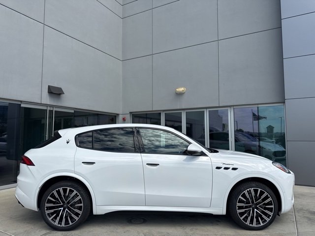 New 2025 Maserati Grecale Modena image 8