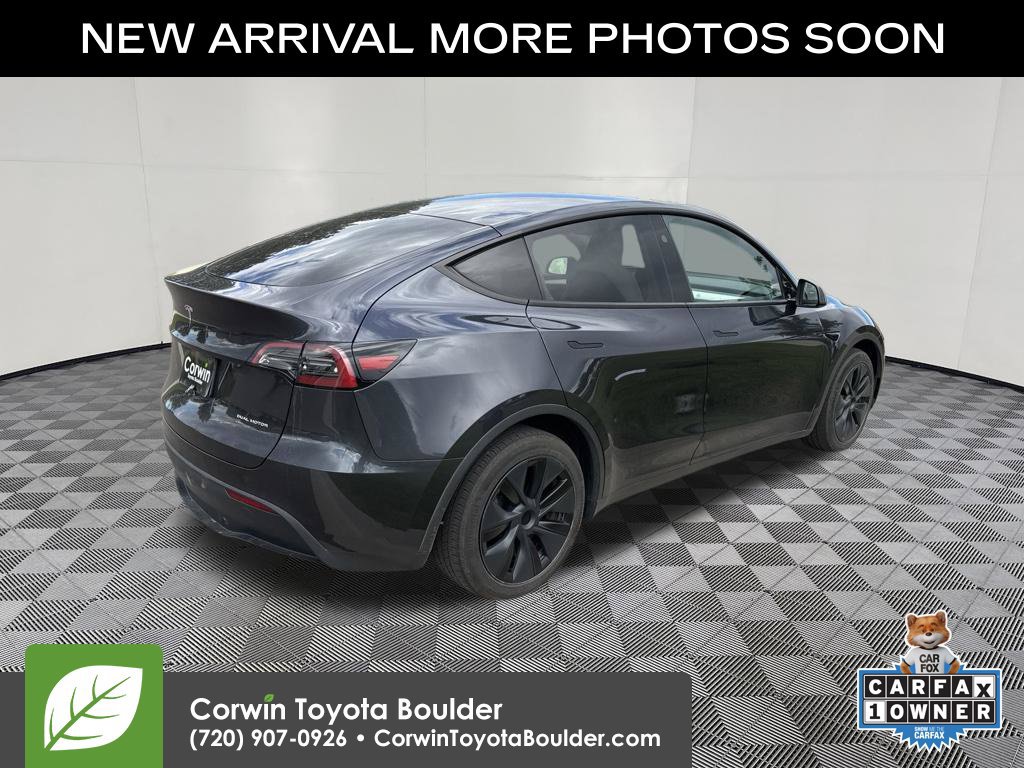 Used 2024 Tesla Model Y Long Range AWD/4WD image 8