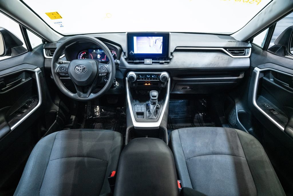 Used 2024 Toyota RAV4 LE image 14
