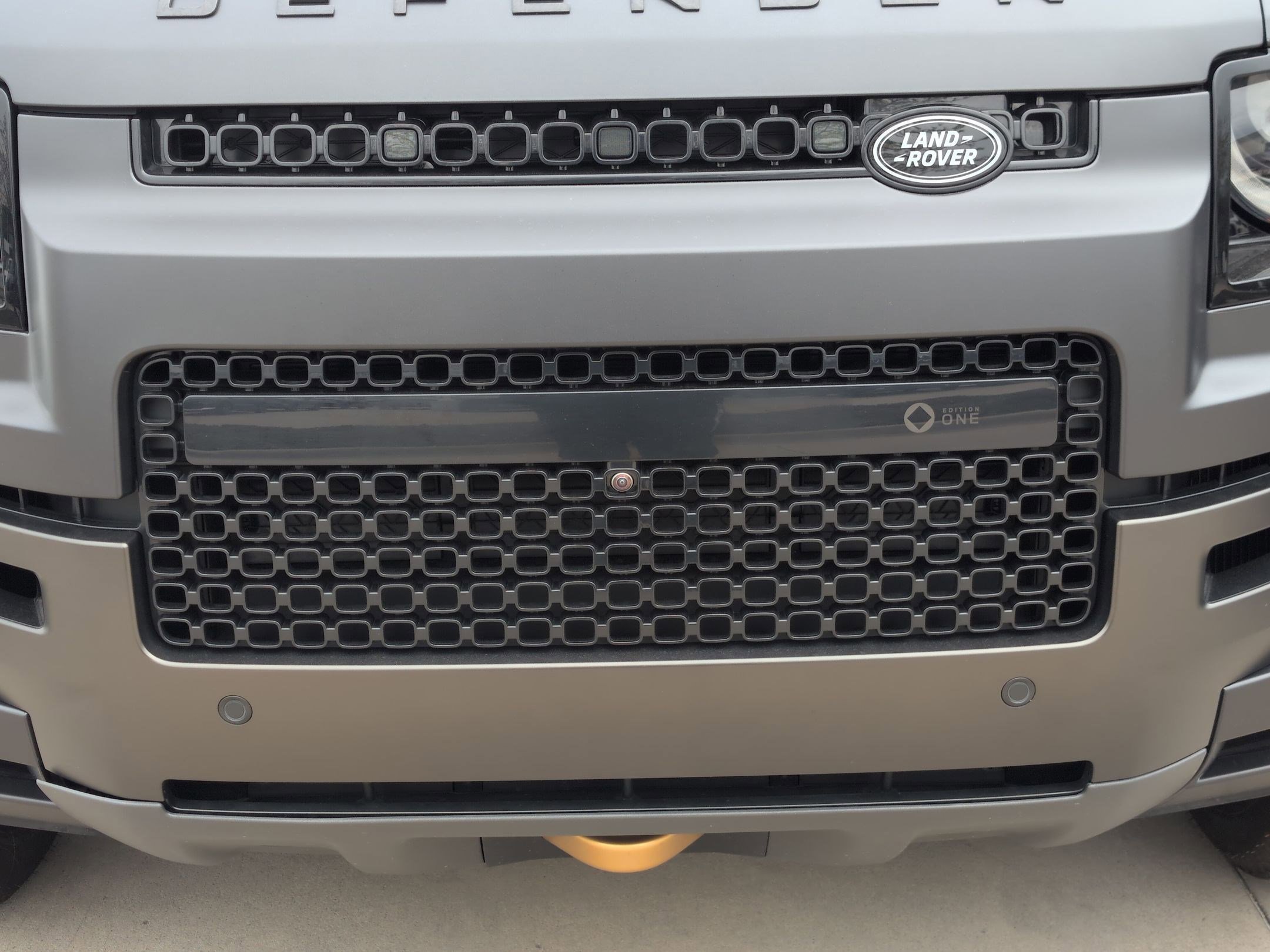 Used 2025 Land Rover Defender 110 image 9