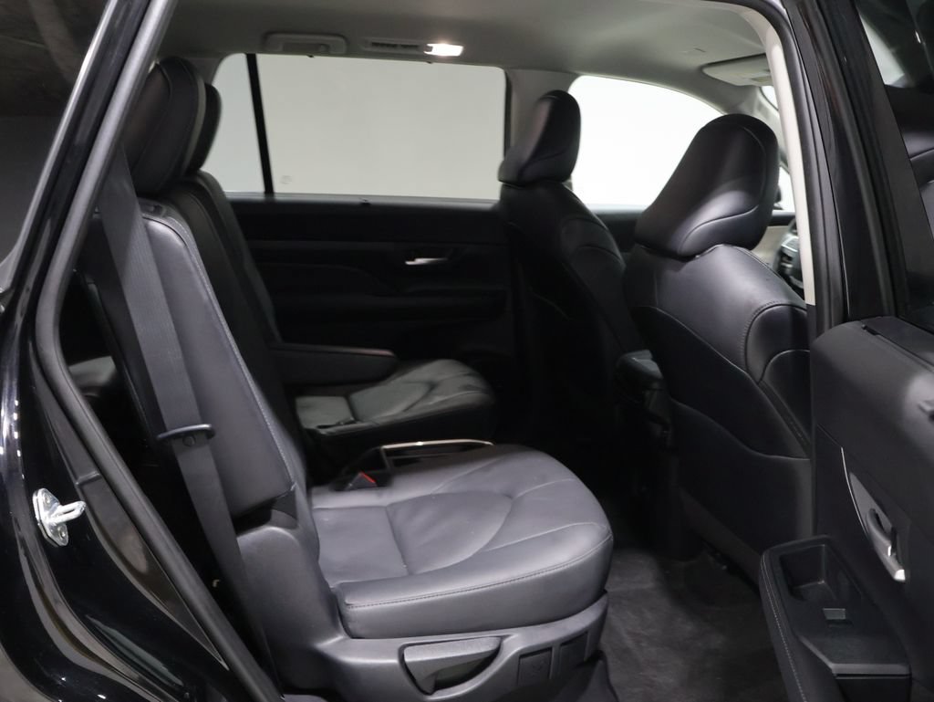 Certified 2024 Toyota Grand Highlander AWD image 20
