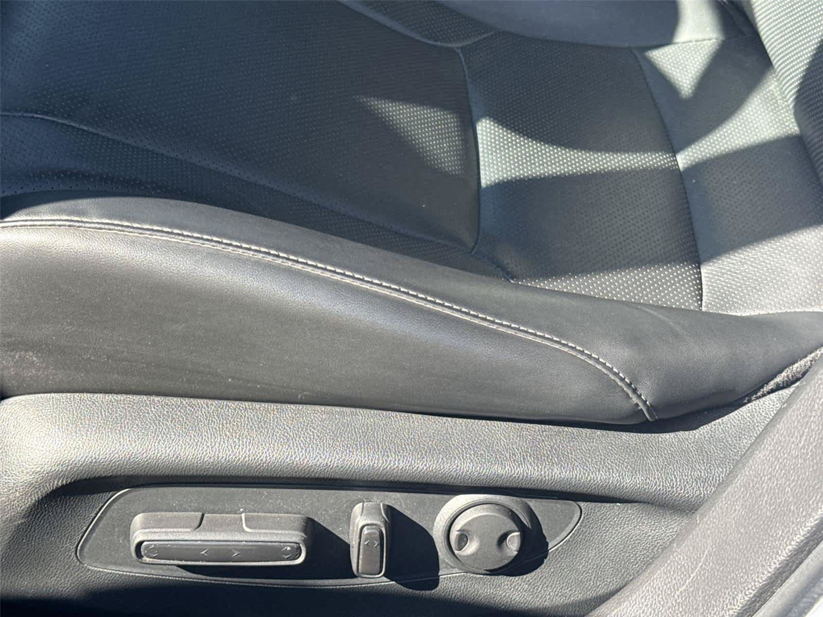 Used 2023 Honda Accord Sport image 12