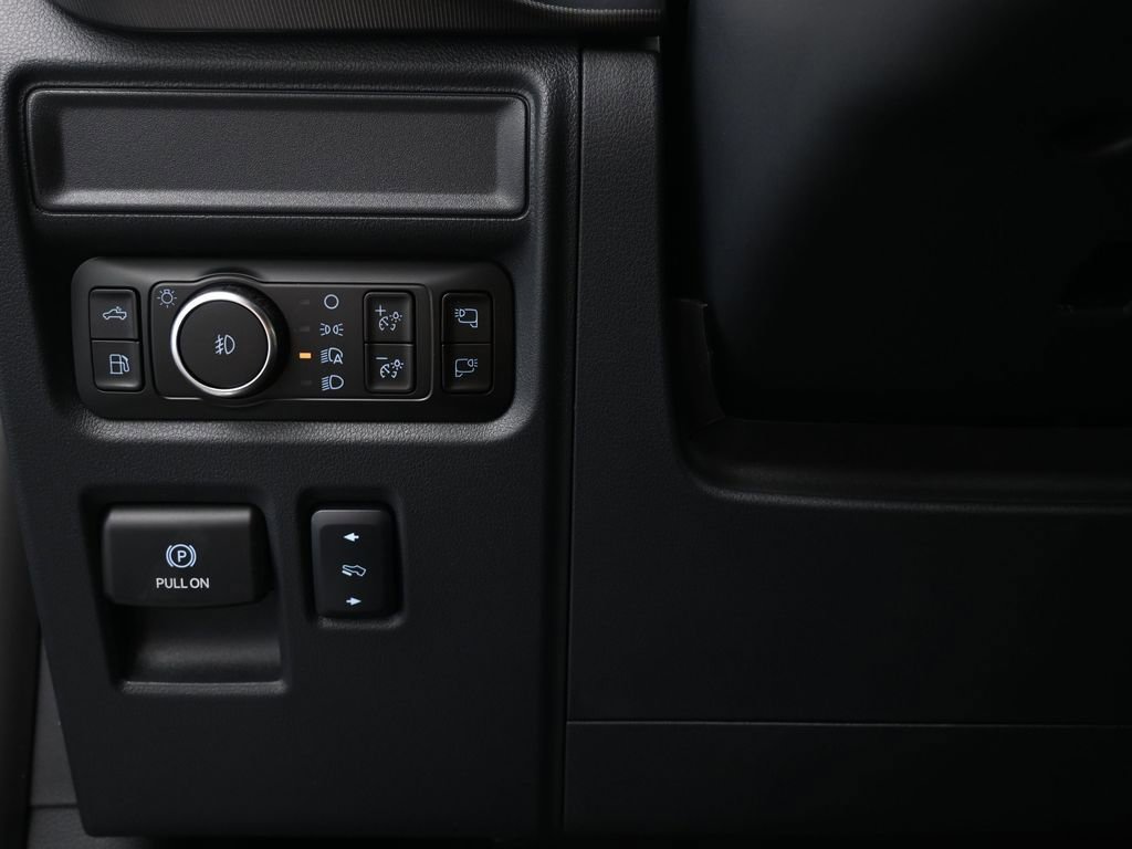 New 2025 Ford F150 Platinum w/ Equipment Group 702A High image 11