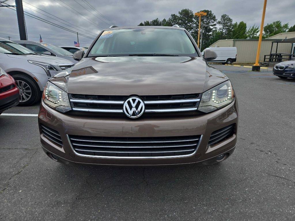 Used 2013 Volkswagen Touareg VR6 AWD/4WD image 2