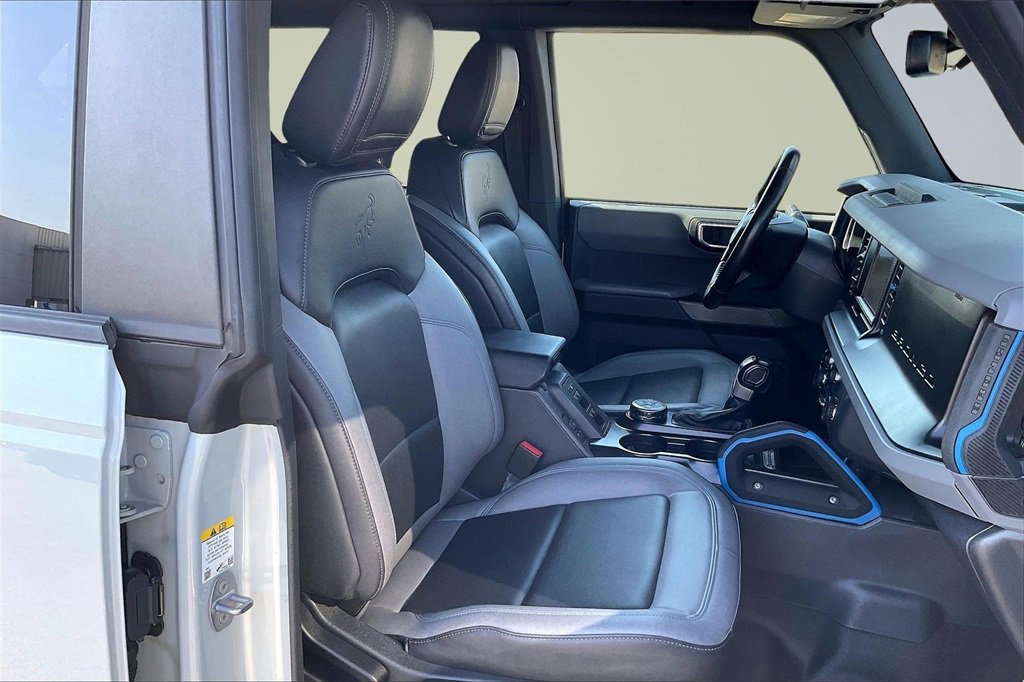 Used 2022 Ford Bronco Black Diamond w/ Sasquatch Package image 7