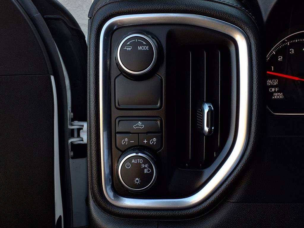 Used 2020 Chevrolet Silverado 1500 LT w/ All-Star Edition image 13