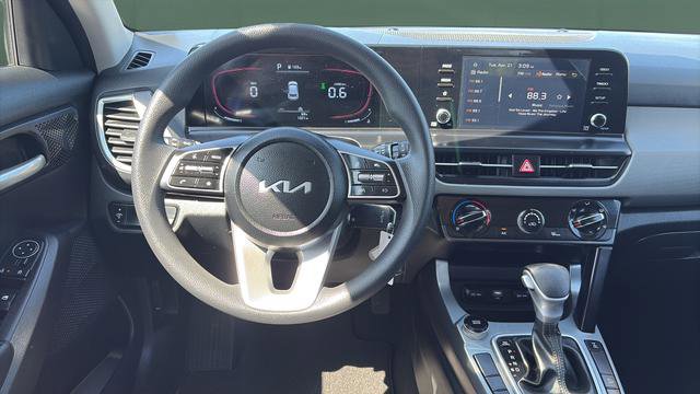 Used 2026 Kia Seltos LX AWD/4WD image 25