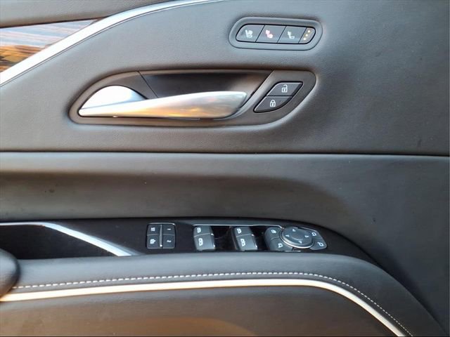 Used 2024 Cadillac Escalade ESV Premium Luxury w/ Performance Package image 19