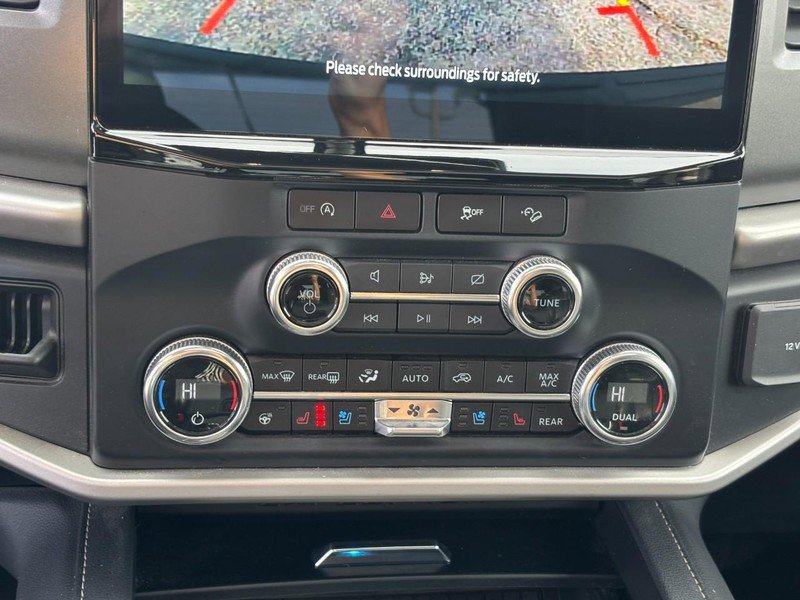 Used 2024 Ford Expedition XLT image 25