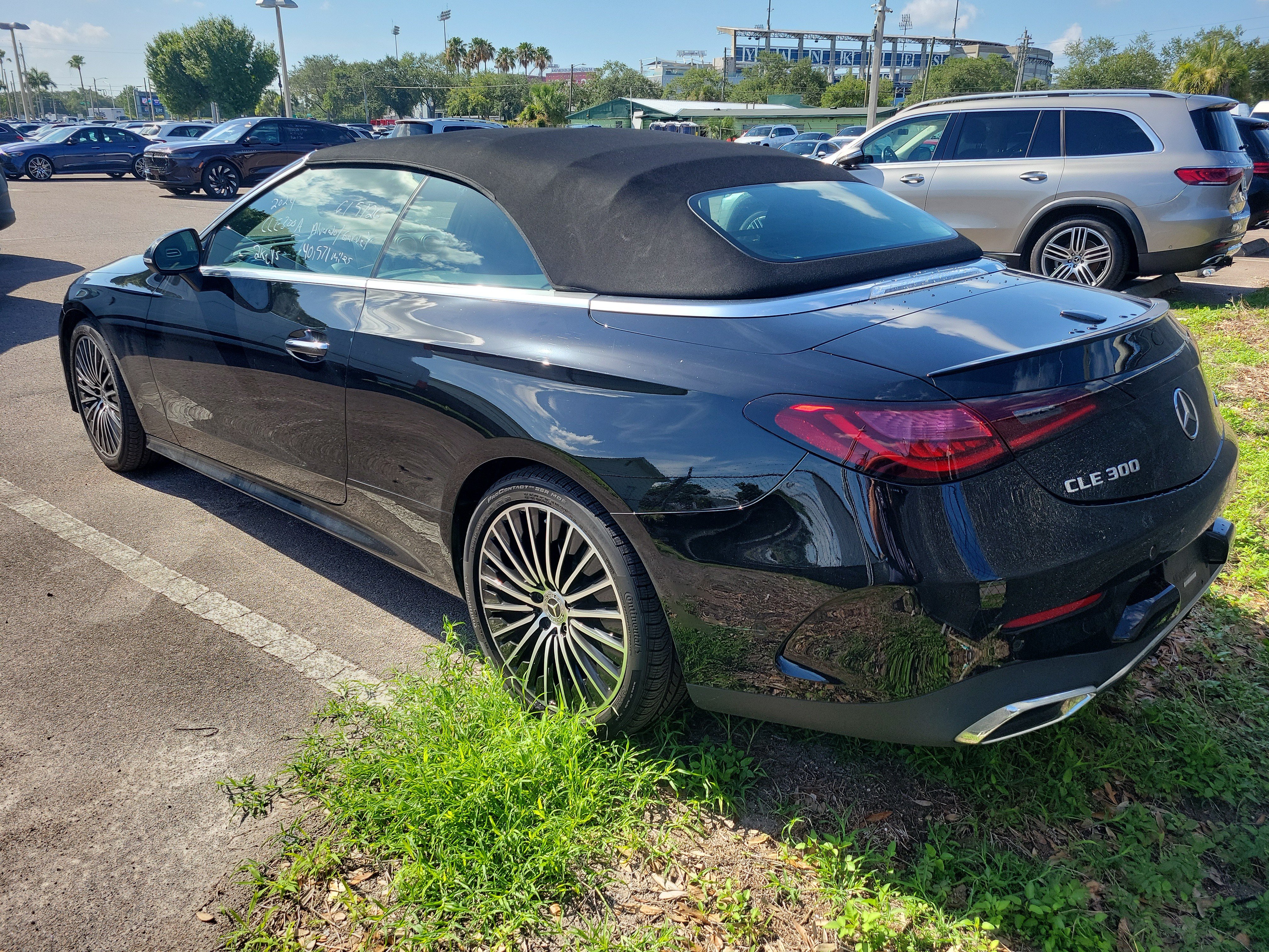 Certified 2024 Mercedes-Benz CLE 300 4MATIC Cabriolet image 4