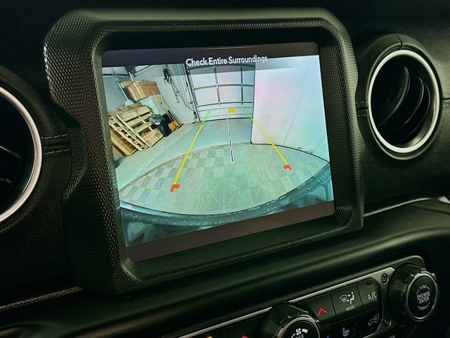 Used 2022 Jeep Wrangler Unlimited Sahara w/ Cold Weather Group image 15