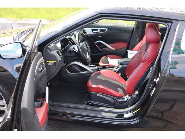 Used 2012 Hyundai Veloster w/ Tech Pkg FWD image 6