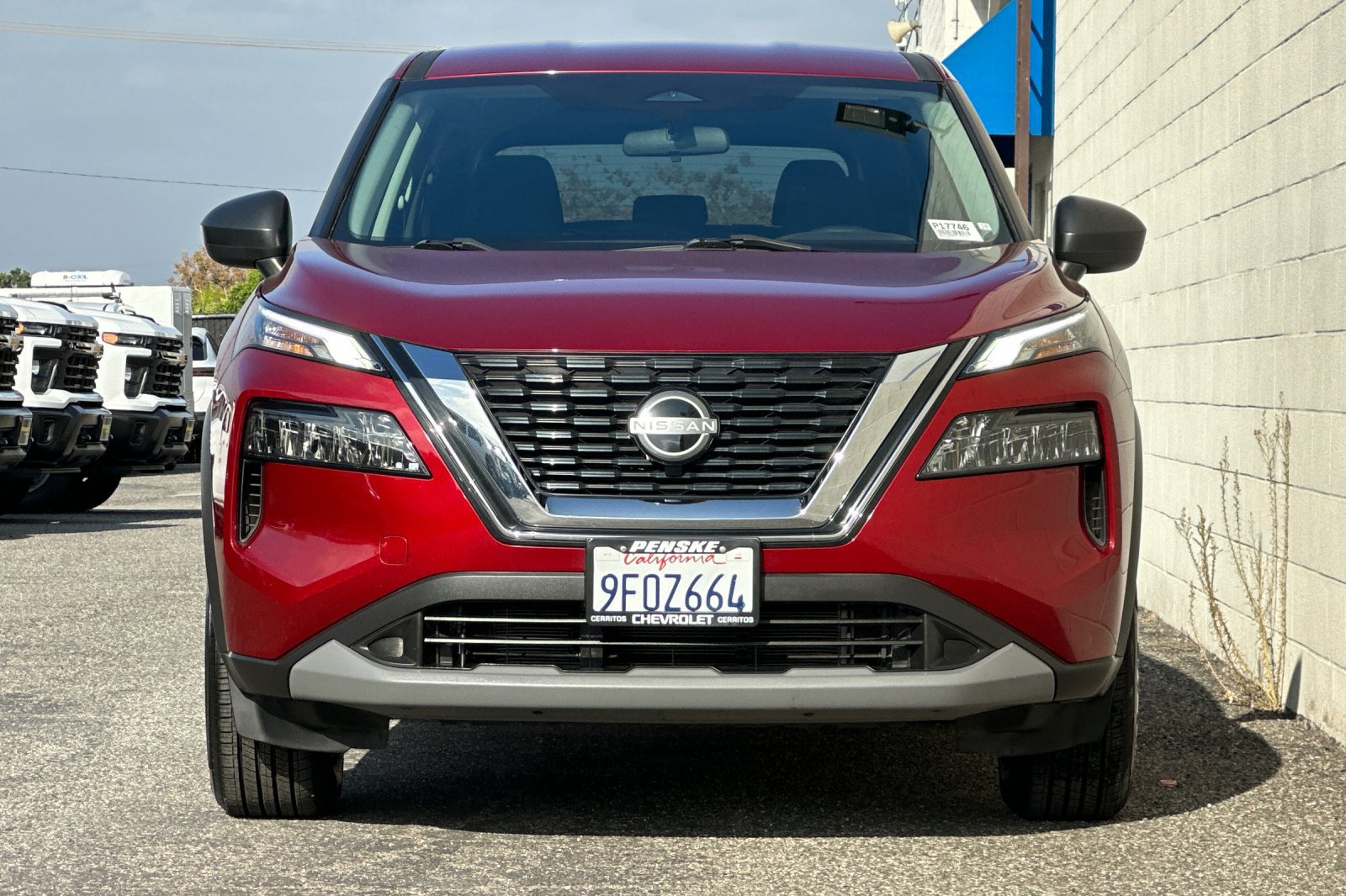 Used 2023 Nissan Rogue S FWD image 9